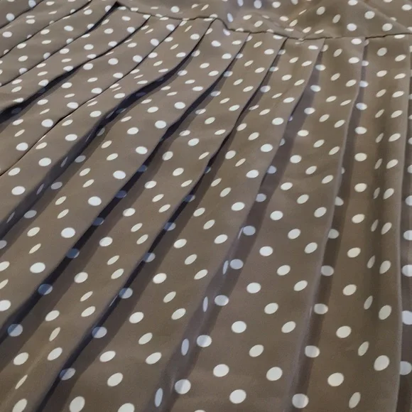 Vintage Pleated Tan & White Polka Dot Skirt Size 8 - Picture 2 of 3